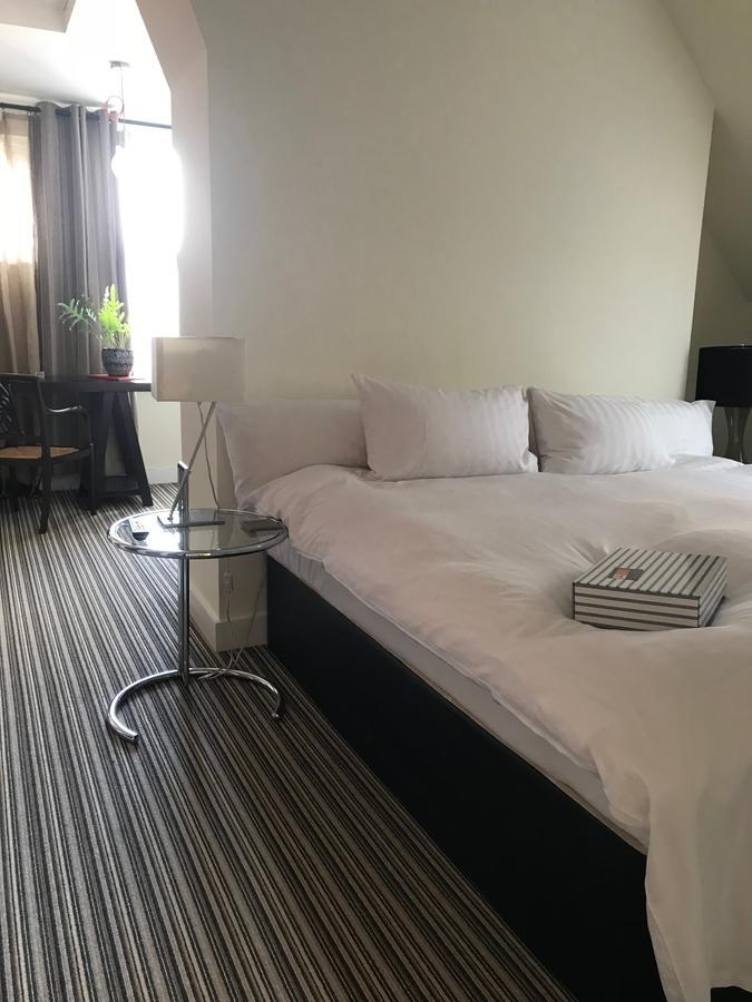Regency Rooms Littlehampton Bagian luar foto